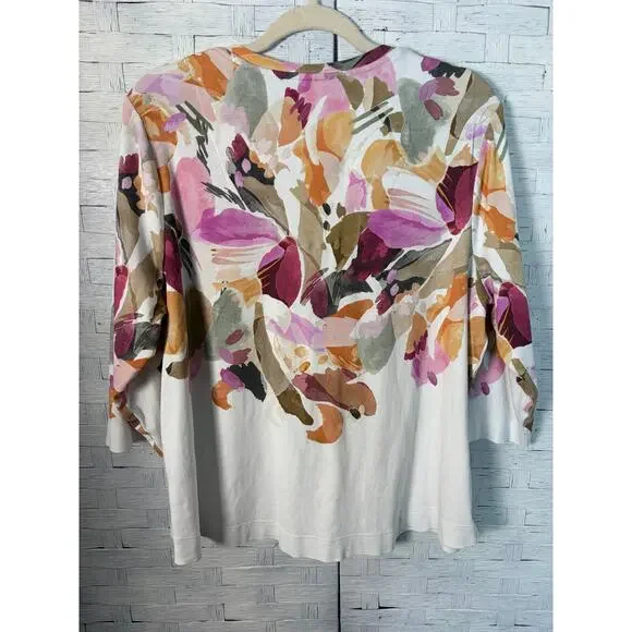 Chicos women’s V-neck T-shirt, floral feminine romantic bohemian plus size - Picture 2 of 9